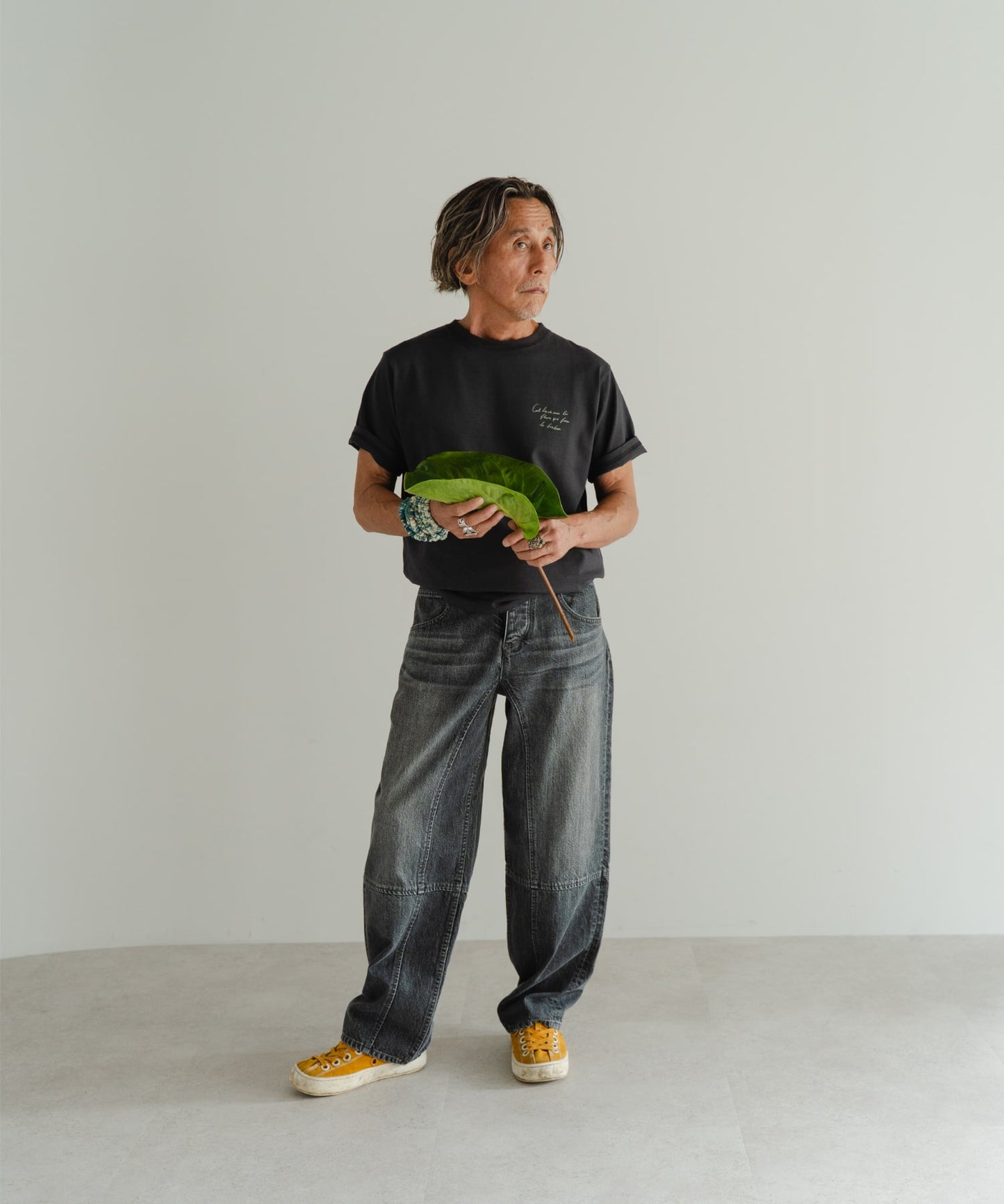 Botanical T-Shirt - Charcoal Black