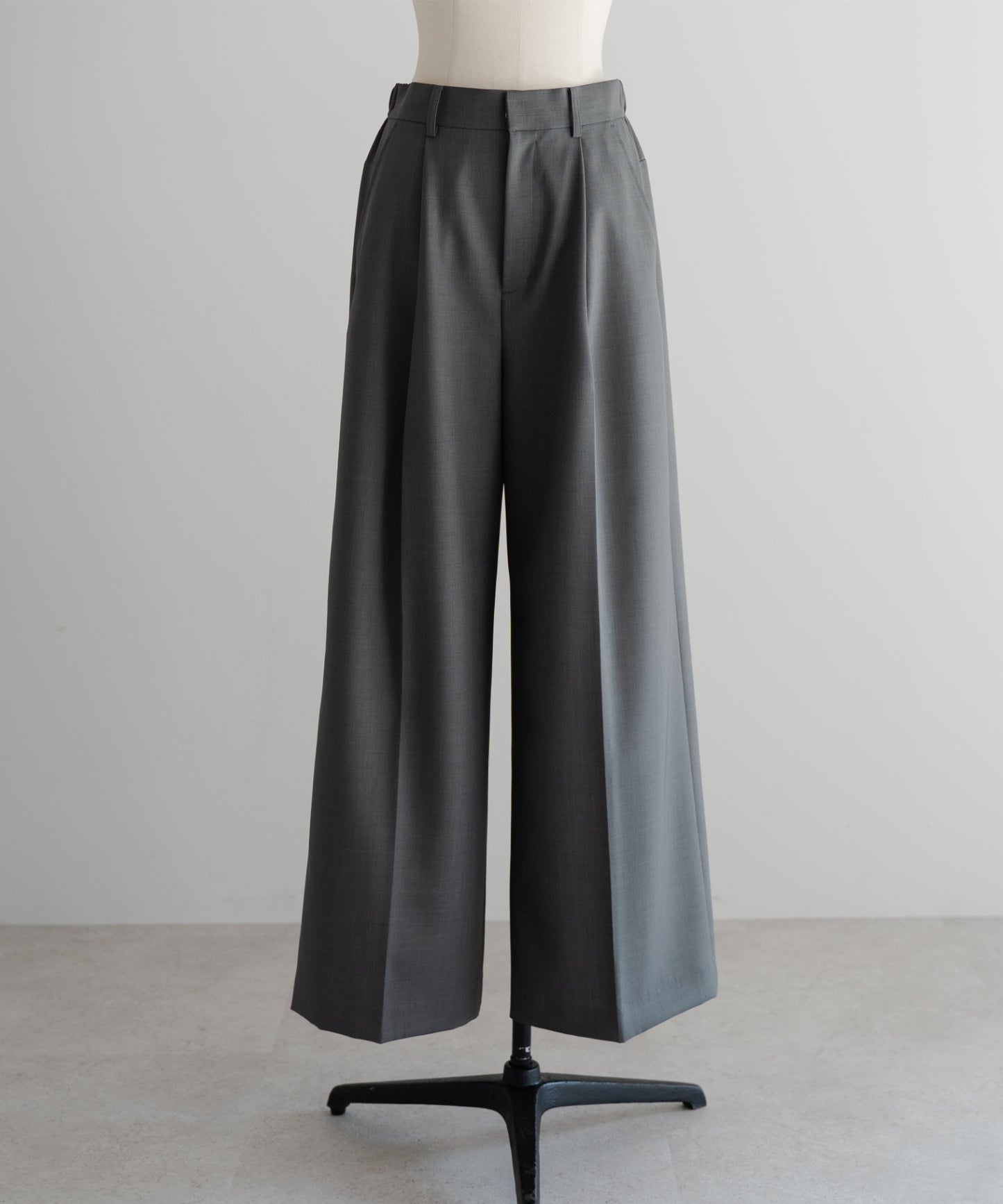 Tuck Wide Pants - Charcoal Gray